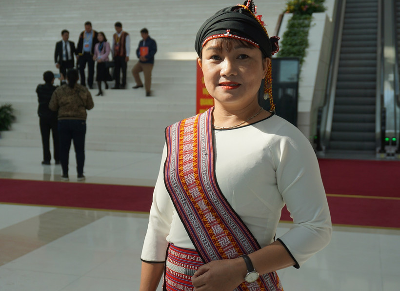 Đại biểu Sô Thị Lý (người Chăm Hroi), Phó Chủ tịch UBND xã Suối Bạc, huyện Sơn Hóa, Phú Yên. Ảnh: Hoàng Tâm 