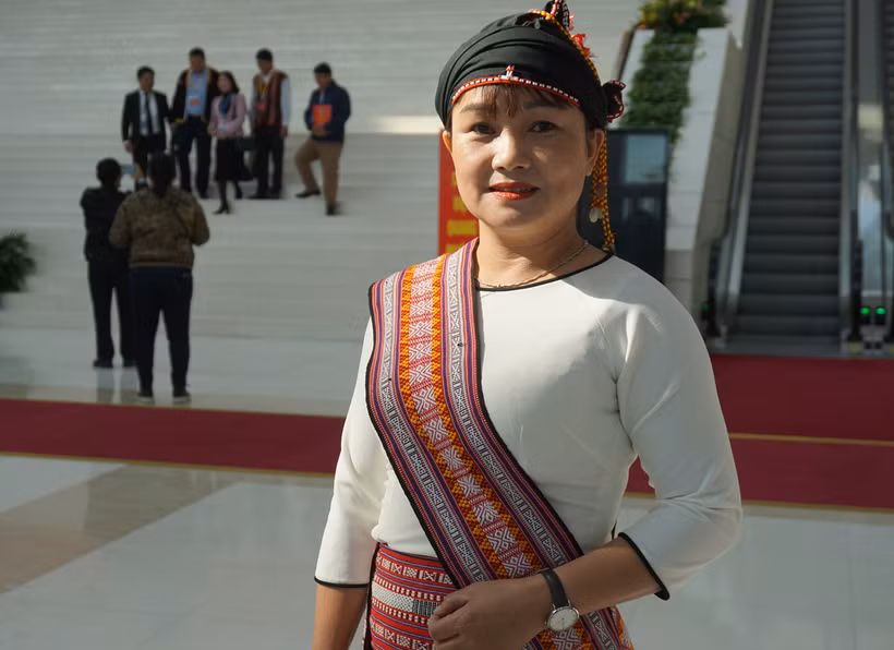 Đại biểu Sô Thị Lý (người Chăm Hroi), Phó Chủ tịch UBND xã Suối Bạc, huyện Sơn Hóa, Phú Yên. Ảnh: Hoàng Tâm 