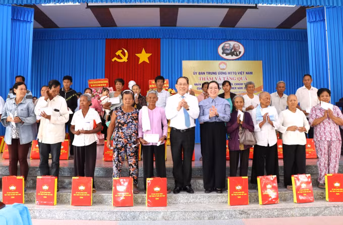 vinh-long2-1004.jpg