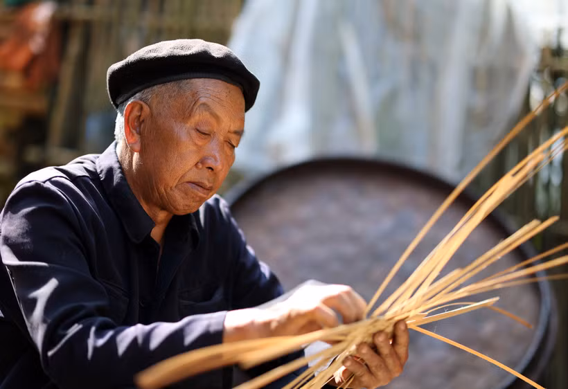 Ly Hờ Suy, người giữ hồn văn hóa của đồng bào Hà Nhì