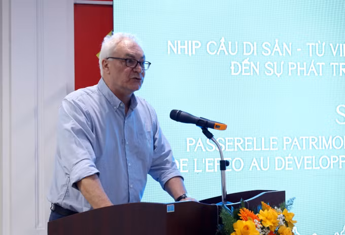 Trưởng đại diện Viện Viễn Đông Bác cổ Pháp Philippe Le Failler chia sẻ thông tin tại sự kiện.