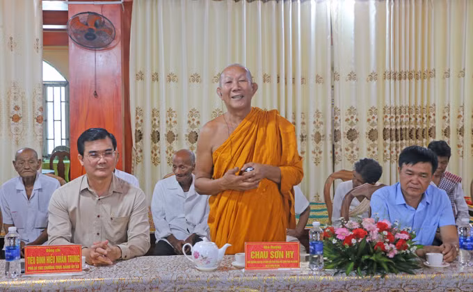 khmer-060426-2.jpg