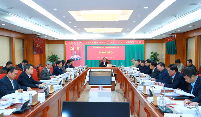 Kỳ họp thứ 34 Ủy ban Kiểm tra Trung ương xem xét, xử lý các tổ chức Đảng, đảng viên có liên quan trong thực hiện các dự án năng lượng tái tạo ảnh 2