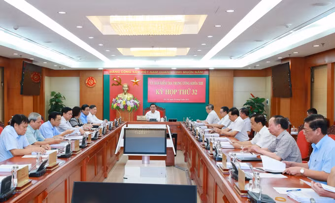 Kỳ họp thứ 32 Ủy ban Kiểm tra Trung ương đề nghị Bộ Chính trị, Ban Bí thư xem xét, thi hành kỷ luật Ban Thường vụ Tỉnh ủy Quảng Ninh và một số cá nhân ảnh 6