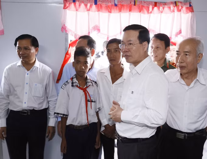 Chủ tịch nước Võ Văn Thưởng dự lễ tổng kết công tác vận động, hỗ trợ xây dựng nhà cho người nghèo tại Sóc Trăng ảnh 5
