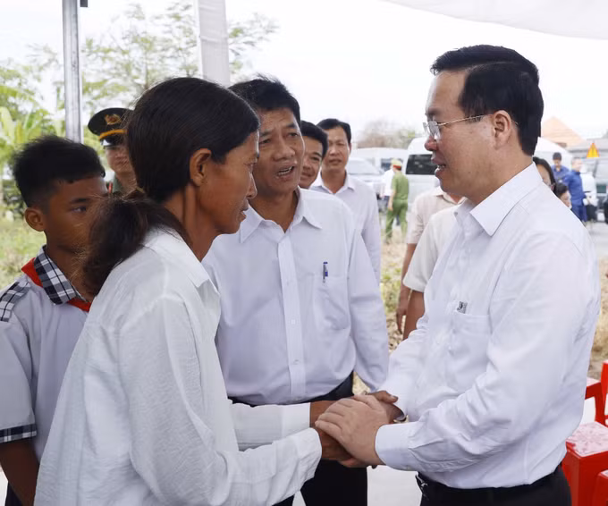 Chủ tịch nước Võ Văn Thưởng dự lễ tổng kết công tác vận động, hỗ trợ xây dựng nhà cho người nghèo tại Sóc Trăng ảnh 3