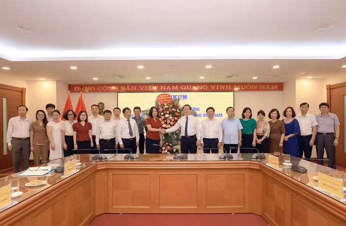 Trưởng ban Tuyên giáo Trung ương Nguyễn Trọng Nghĩa: Tiếp tục phấn đấu, phát triển xứng tầm cơ quan Thông tấn của Nhà nước ảnh 1