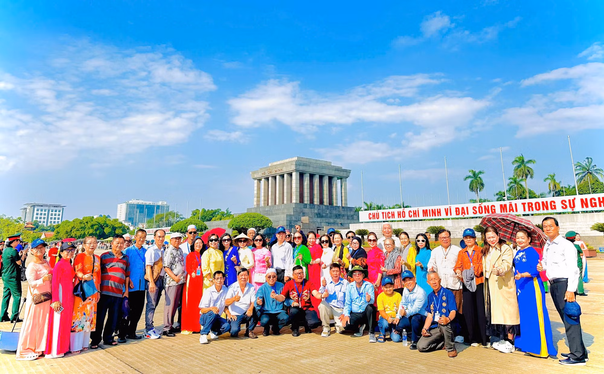 Nâng cao vai trò của người có uy tín qua học tập, trao đổi kinh nghiệm
