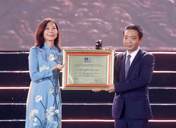 Chủ tịch nước dự Lễ đón Bằng ghi danh của UNESCO đối với nghệ thuật làm gốm của người Chăm ảnh 3