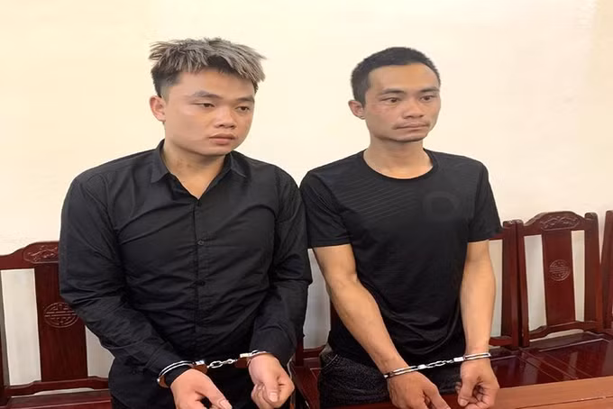 Bắt 2 đối tượng Ngân Văn Hiếu và Ngân Văn Phong, thu 1 kg ma tuý đá và 12.000 viên ma tuý tổng hợp ảnh 1