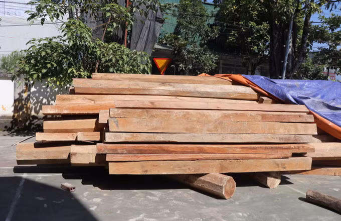 Kiểm lâm Điện Biên phát hiện vụ tàng trữ trái phép hơn 26m3 gỗ tại xã Phu Luông ảnh 2