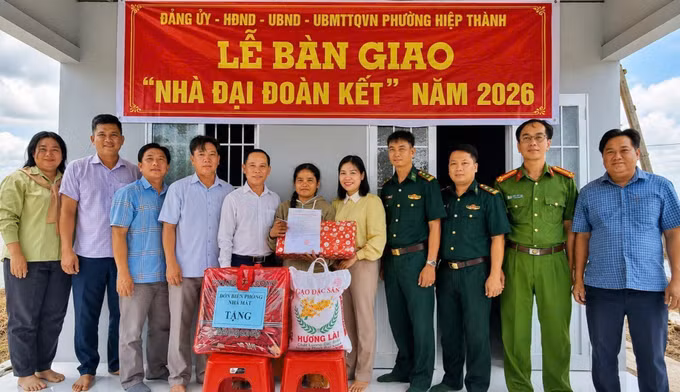 Căn nhà Đại đoàn kết của chị Thạch Thị Đa (khóm Biển Tây B) được xây dựng và đưa vào sử dụng trong 2 tháng. Ảnh: TTXVN phát