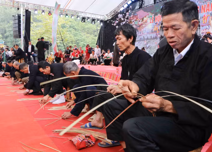 potal-loi-then-vong-mai-cua-nguoi-thai-o-phong-tho-7958095.jpg