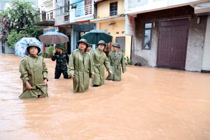 Nước sông Kỳ Cùng dâng cao, khẩn trương di dời dân