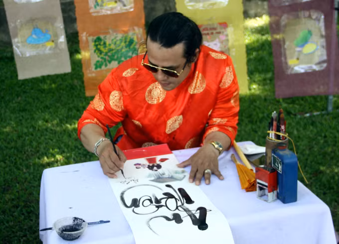 potal-quang-nam-le-hoi-tam-ky-mua-hoa-sua-2025-7966763.jpg