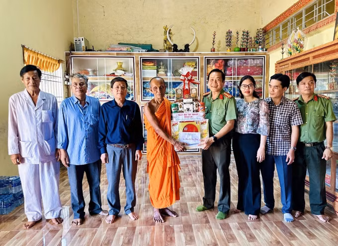 potal-bac-lieu-tham-va-chuc-tet-chol-chnam-thmay-2025-7967233.jpg