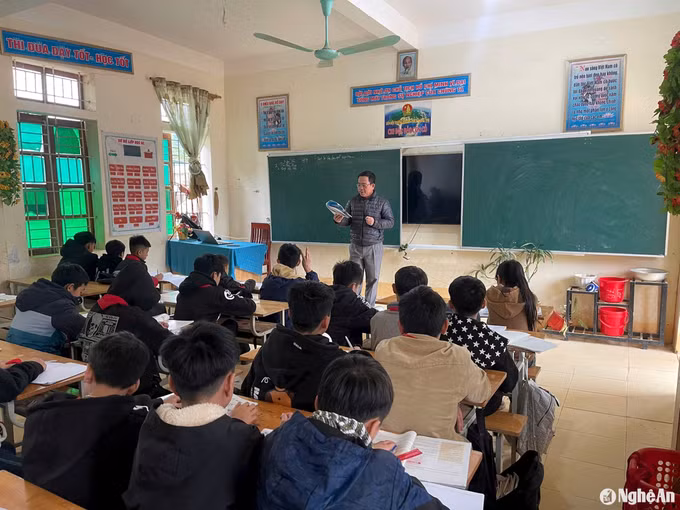 bna-nhung-tiet-hoc-dau-tien-trong-nam-moi-cua-thay-va-tro-truong-pt-dtbt-thcs-thong-thu-que-phong-anh-ntcc.jpg