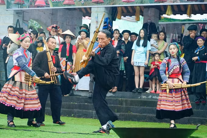 potal-ngay-hoi-non-song-thong-nhat-cua-dong-bao-cac-dan-toc-tai-lang-van-hoa-du-lich-cac-dan-toc-viet-nam-6707622.jpg