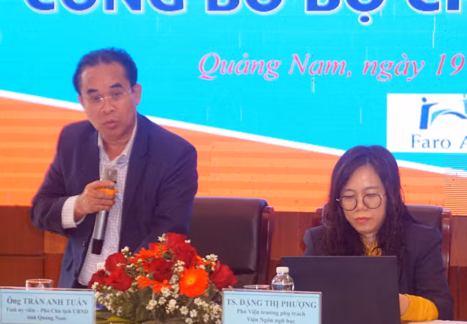 potal-quang-nam-ban-viec-dua-chu-viet-co-tu-vao-giang-day-tai-cac-truong-hoc-7921818-1.jpg