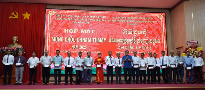 potal-kien-giang-hop-mat-mung-tet-chol-chnam-thmay-nam-2025-7964067.jpg