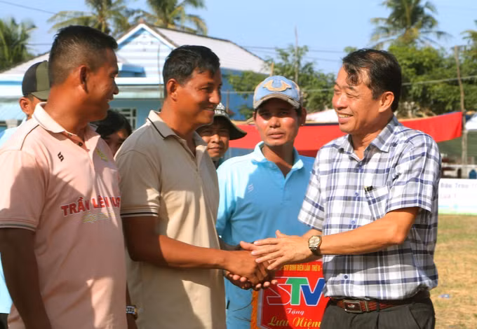 potal-khai-mac-giai-bong-da-nong-dan-khmer-lan-thu-ii-nam-2025-7966967.jpg