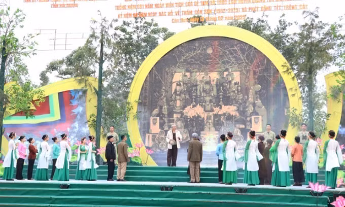 potal-hai-duong-khai-hoi-mua-xuan-con-son-kiep-bac-nam-2025-7854195.jpg