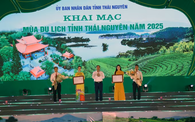 potal-khai-mac-mua-du-lich-thai-nguyen-nam-2025-7997911.jpg