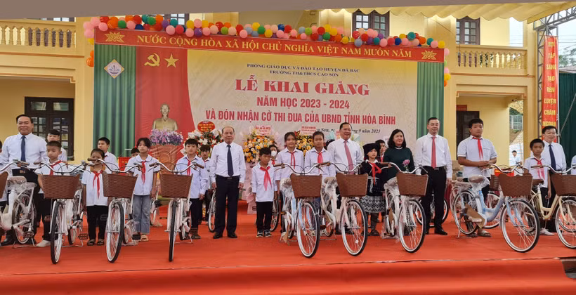 Bí thư Trung ương Đảng Bùi Thị Minh Hoài: Quan tâm đầu tư phát triển giáo dục vùng sâu, vùng xa, vùng khó khăn