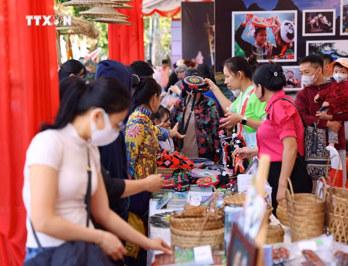 vna_potal_ngay_hoi_van_hoa_the_thao_va_du_lich_cac_dan_toc_vung_dong_bac_lan_thu_xi__7683778.jpg