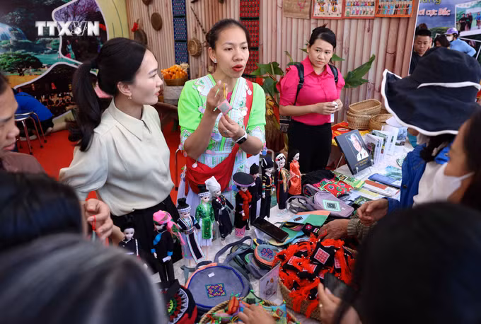 vna_potal_ngay_hoi_van_hoa_the_thao_va_du_lich_cac_dan_toc_vung_dong_bac_lan_thu_xi__7683781.jpg