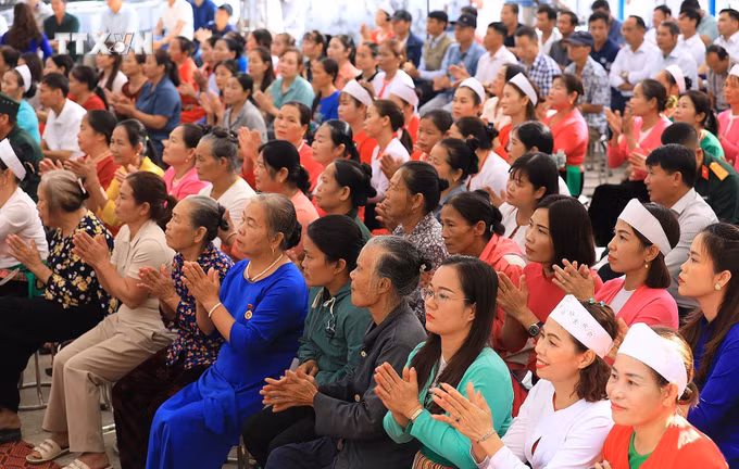 vna_potal_hoa_binh_ngay_hoi_dai_doan_ket_toan_dan_toc_va_van_hoa_quan_dan_nam_2024_7683817.jpg