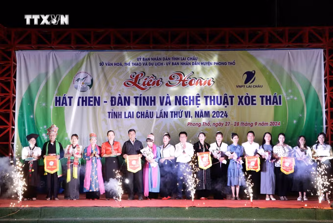 vna_potal_lien_hoan_hat_then_-_dan_tinh_va_nghe_thuat_xoe_thai_tinh_lai_chau_lan_thu_vi_nam_2024_7621119.jpg