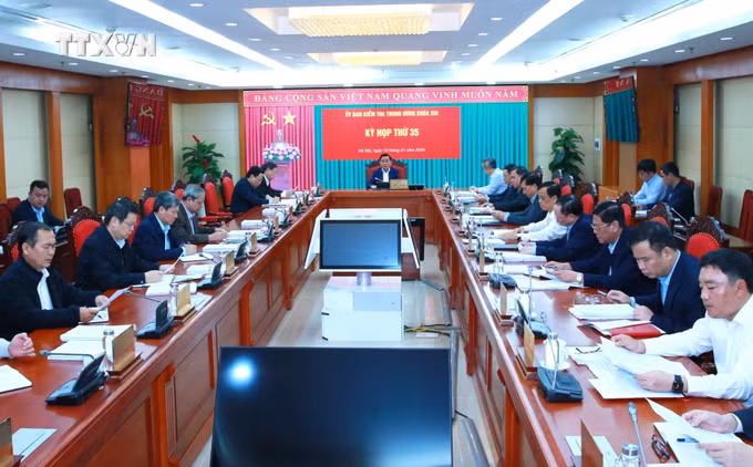 vna_potal_ky_hop_thu_35_uy_ban_kiem_tra_trung_uong_7187795.jpg