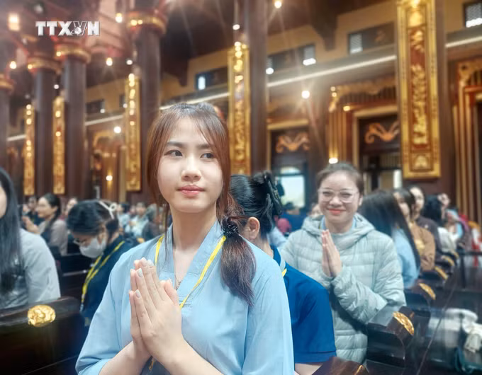 vna_potal_van_hoa_soi_duong_quang_ninh_khai_hoi_xuan_yen_tu_7231653.jpg
