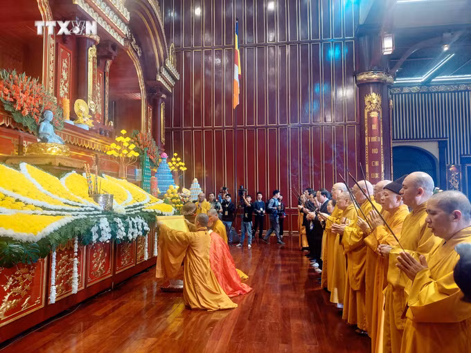 vna_potal_quang_ninh_khai_hoi_xuan_yen_tu_7231650.jpg