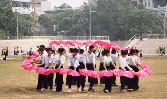 vna_potal_dien_bien_dac_sac_nghe_thuat_xoe_thai_7275126.jpg