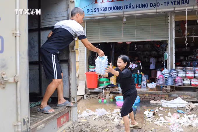 vna_potal_nhieu_ho_dan_thanh_pho_yen_bai_lam_vao_canh_thieu_nuoc_sinh_hoat_tram_trong_7604935.jpg