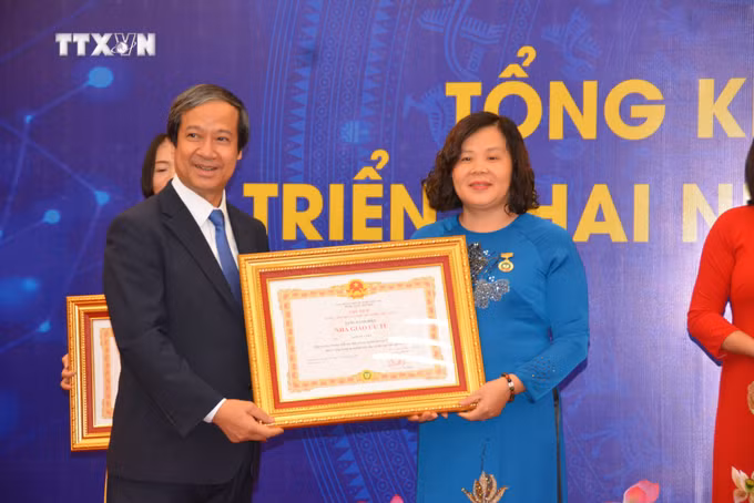 vna_potal_bo_truong_bo_giao_duc_va_dao_tao_du_hoi_nghi_trien_khai_nhiem_vu_nam_hoc_2024_-_2025__7539987.jpeg