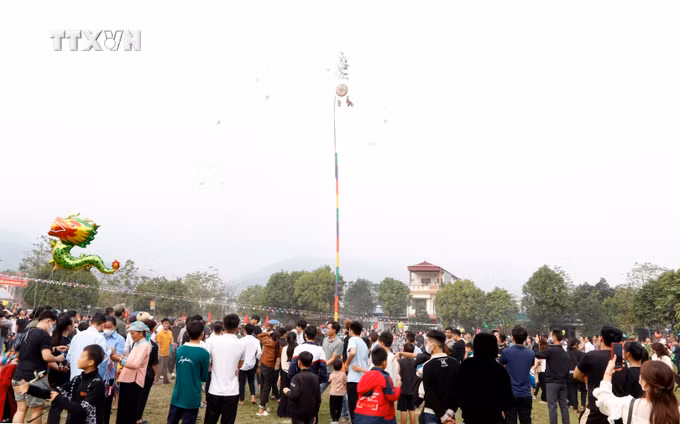 vna_potal_doc_dao_hoi_xuong_dong_cua_nguoi_giay_quang_kim_lao_cai_7236742.jpg
