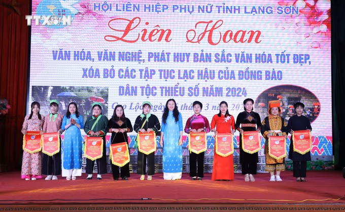 vna_potal_lang_son_lien_hoan_van_hoa_van_nghe_phat_huy_ban_sac_van_hoa_tot_dep_xoa_bo_cac_tap_tuc_lac_hau_cua_dong_bao_cac_dan_toc_thieu_so_nam_2024_7257456.jpg