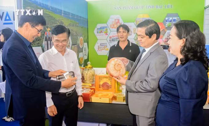 vna_potal_bac_lieu_xuc_tien_thuong_mai_chap_canh_cho_san_pham_ocop_vuon_xa_7561341.jpg