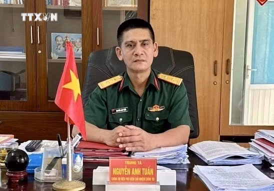 vna_potal_nhan_dan_hai_phong_tin_tuong_tuyet_doi_vao_su_lanh_dao_cua_dang_7490903.jpg