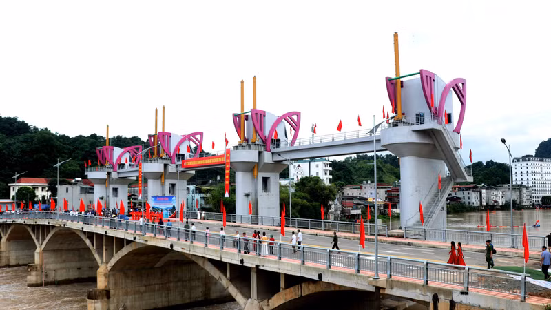 Khánh thành đập dâng nước tạo cảnh quan trên sông Lô