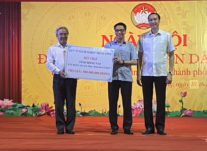 Phó Thủ tướng Vũ Đức Đam dự ngày hội đại đoàn kết toàn dân tộc tại Đồng Nai ảnh 3
