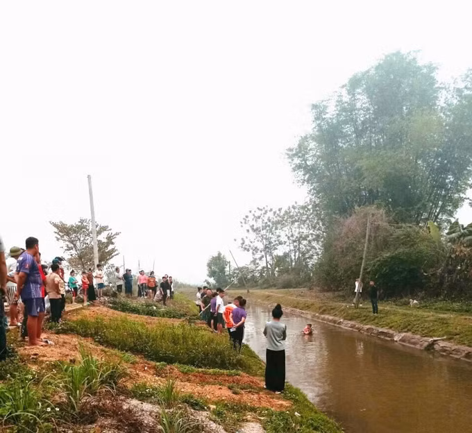 Điện Biên: Đi xe đạp ngã xuống kênh, hai cháu bé tử vong do đuối nước ảnh 1