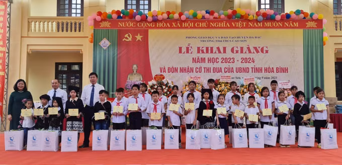 Bí thư Trung ương Đảng Bùi Thị Minh Hoài: Quan tâm đầu tư phát triển giáo dục vùng sâu, vùng xa, vùng khó khăn ảnh 2