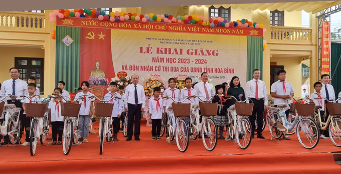 Bí thư Trung ương Đảng Bùi Thị Minh Hoài: Quan tâm đầu tư phát triển giáo dục vùng sâu, vùng xa, vùng khó khăn ảnh 1