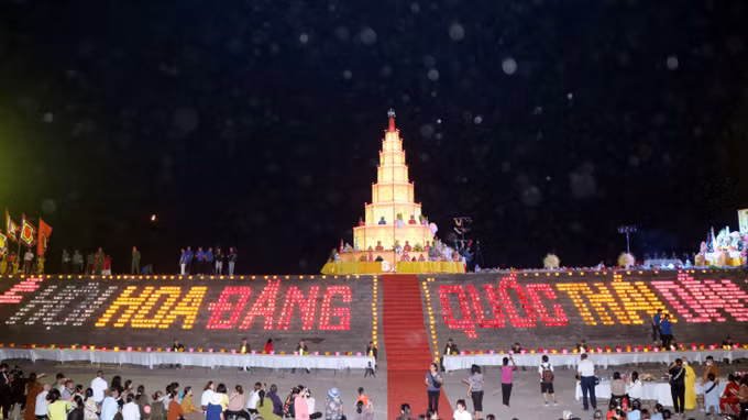 Khoảng 21 vạn du khách trảy hội mùa Thu Côn Sơn - Kiếp Bạc năm 2023 ảnh 3