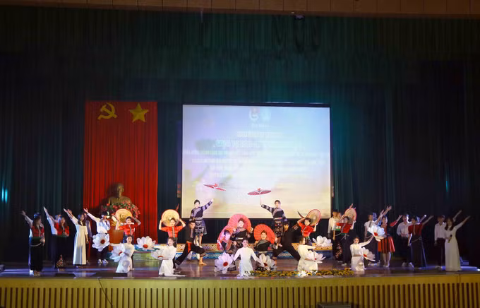 Làm giàu thêm vườn hoa “Sinh viên 5 tốt” ở Sơn La ảnh 3