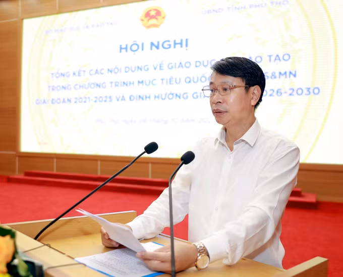 Phó Chủ tịch UBND tỉnh Phú Thọ Nguyễn Khắc Hiếu phát biểu tại hội nghị. Ảnh: Hoàng Hùng /TTXVN